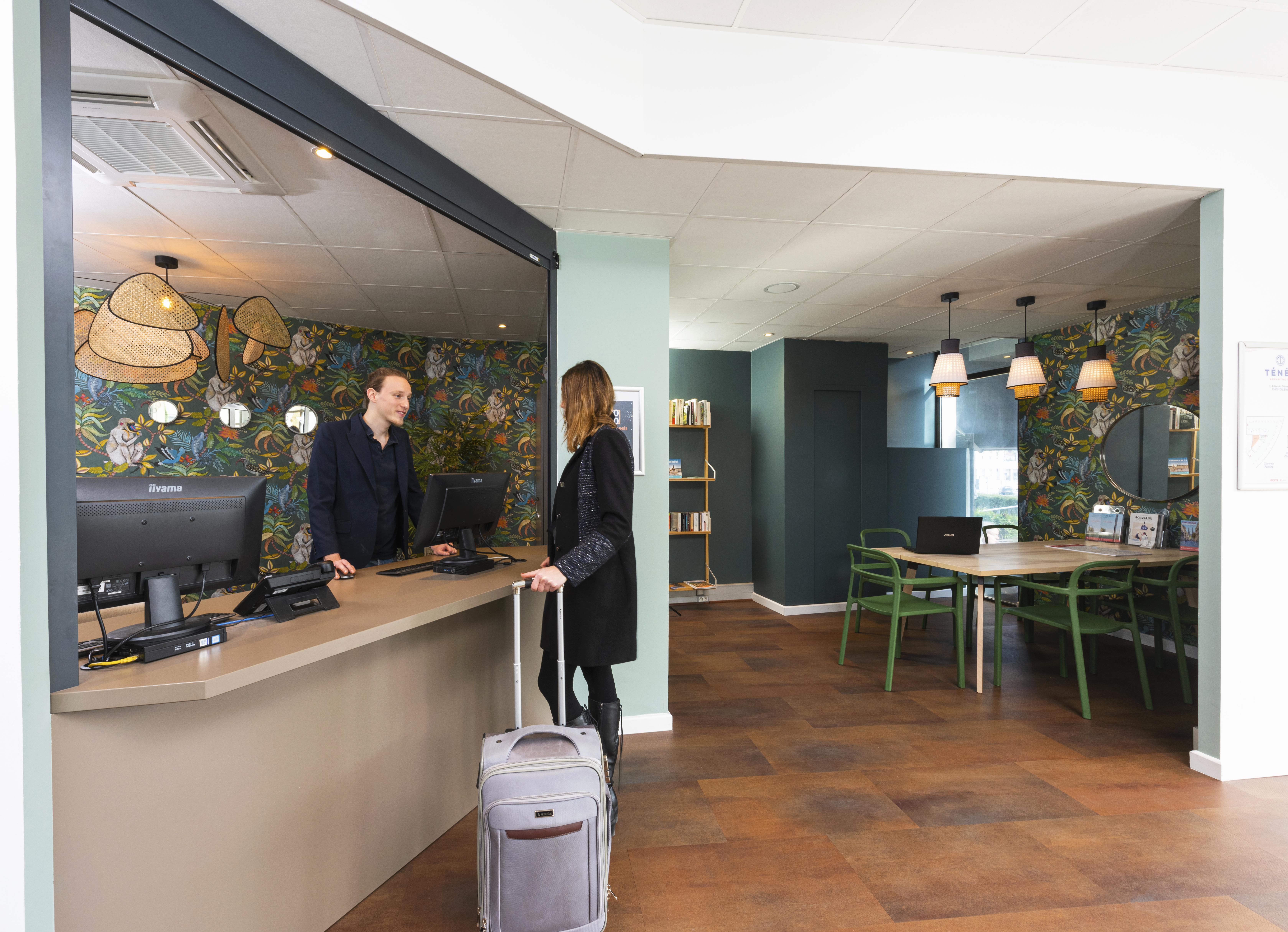 Teneo Apparthotel Talence - Arthena Екстериор снимка